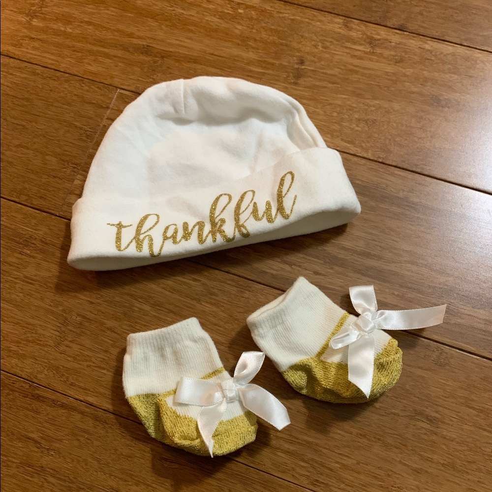 Thankful hat and socks pair